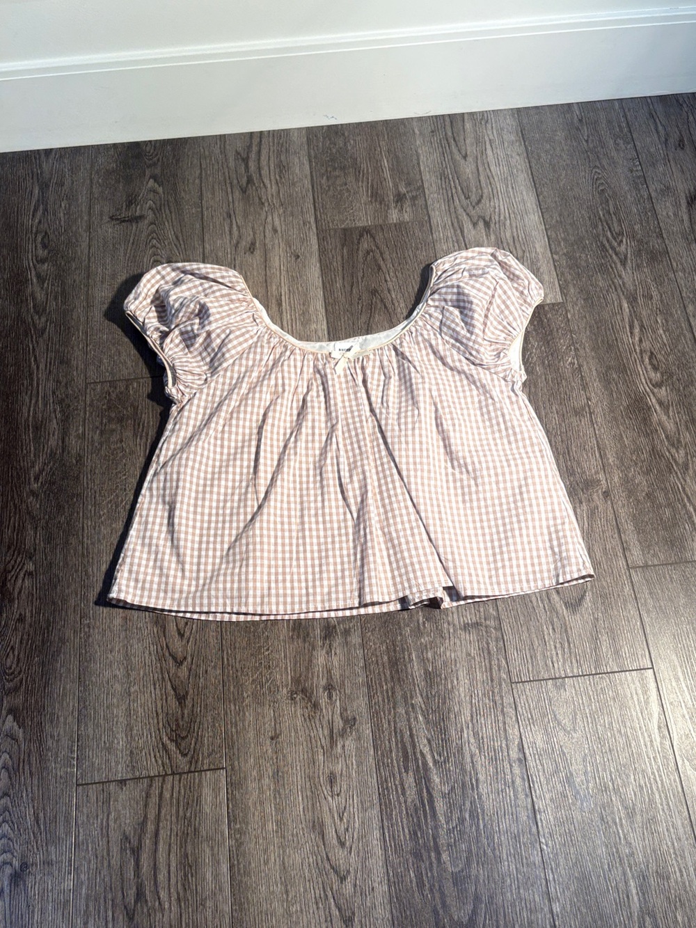 AUREUM Pink Gingham Short Puff Sleeve Crop Top